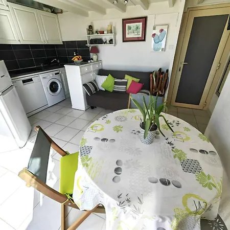 Apartment Splendide T2 Climatise A 50m De La Avec Piscine Et Parking - Fr-1-607-97 Agde