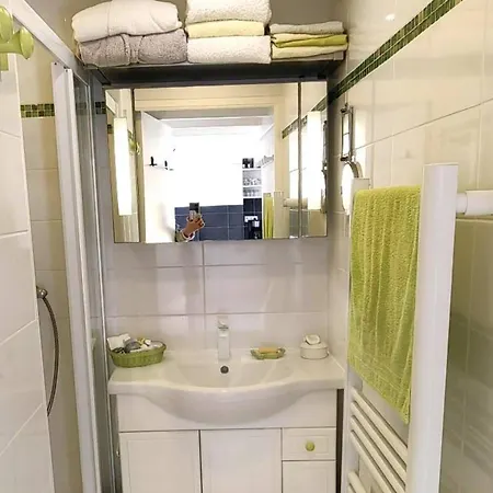 Splendide T2 Climatise A 50m De La Avec Piscine Et Parking - Fr-1-607-97 Apartment